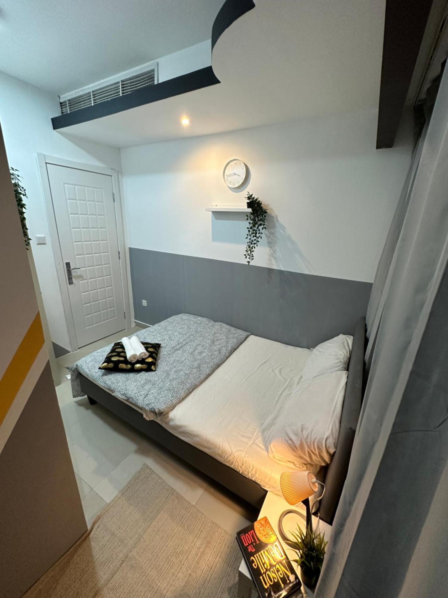 Double Partition In Al Barsha 1 Nearest To Metro منزل للإقامة *
